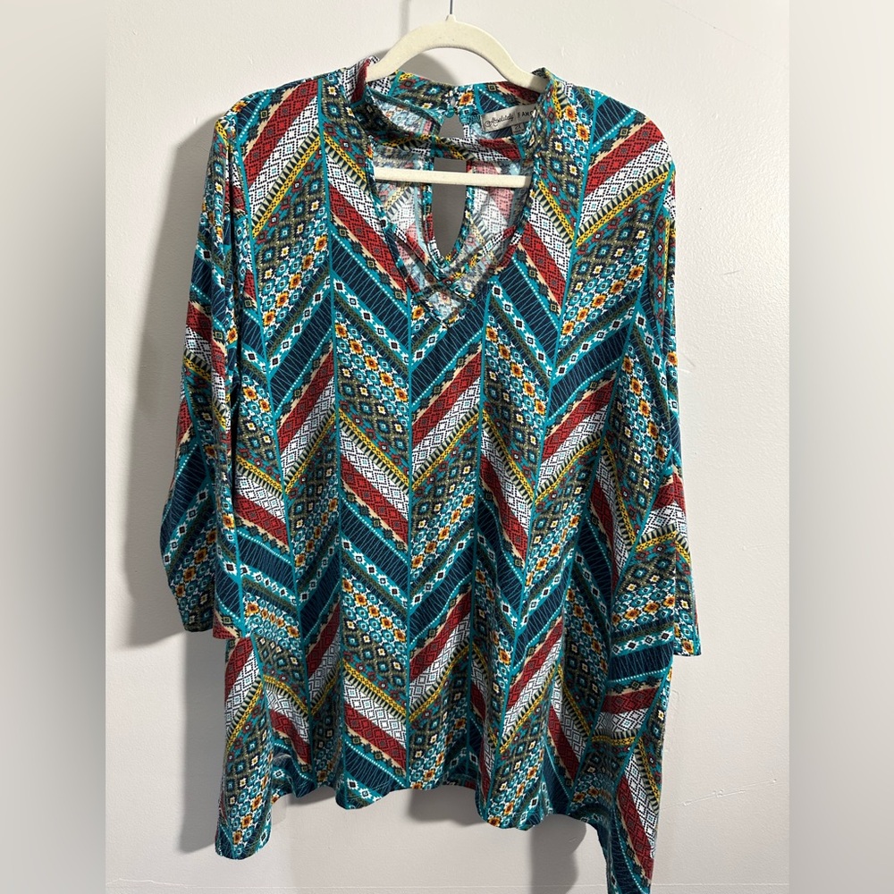 Absolutely Famous Tunic Women’s 2X Plus Aztec Print Criss Cross Choker Collar